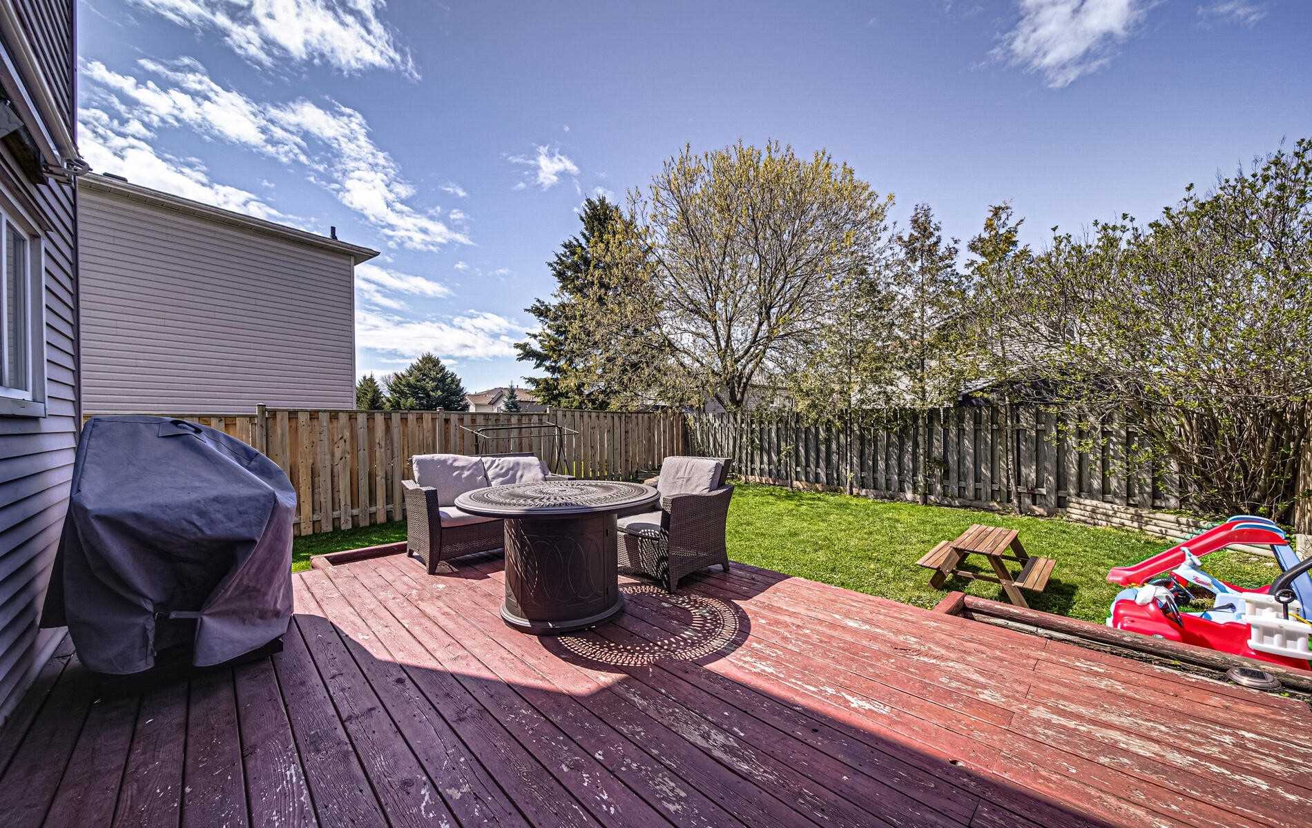 1436 Outlet Dr