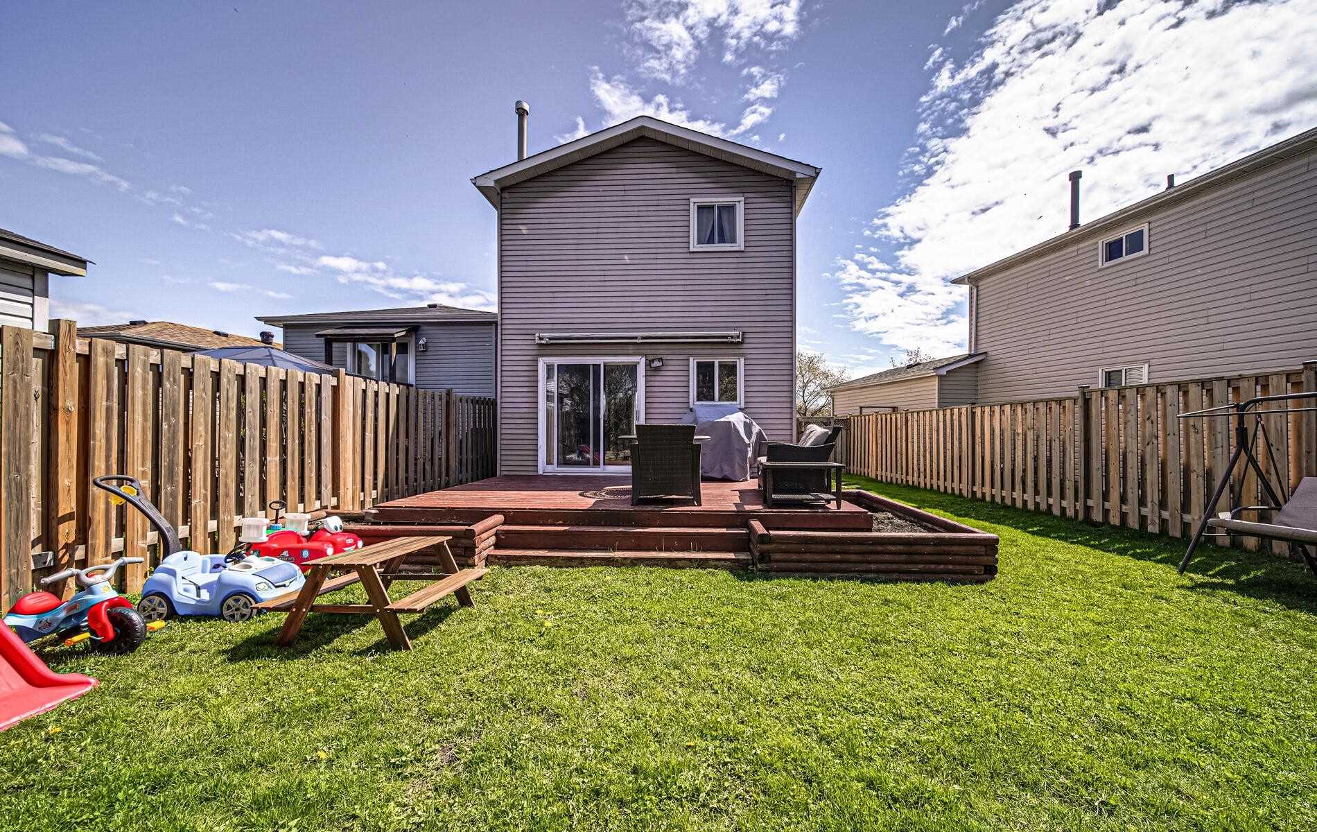 1436 Outlet Dr
