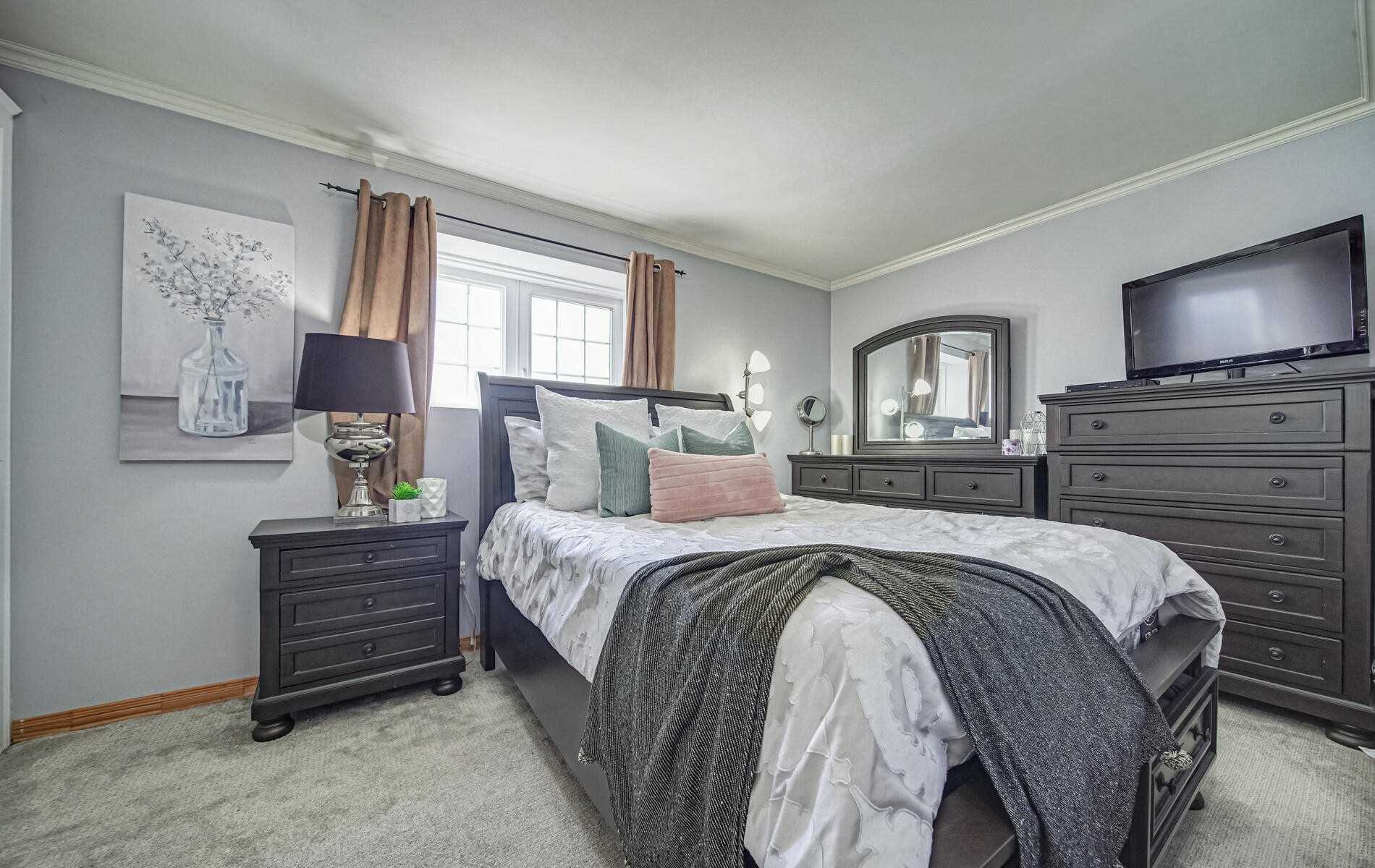 1436 Outlet Dr