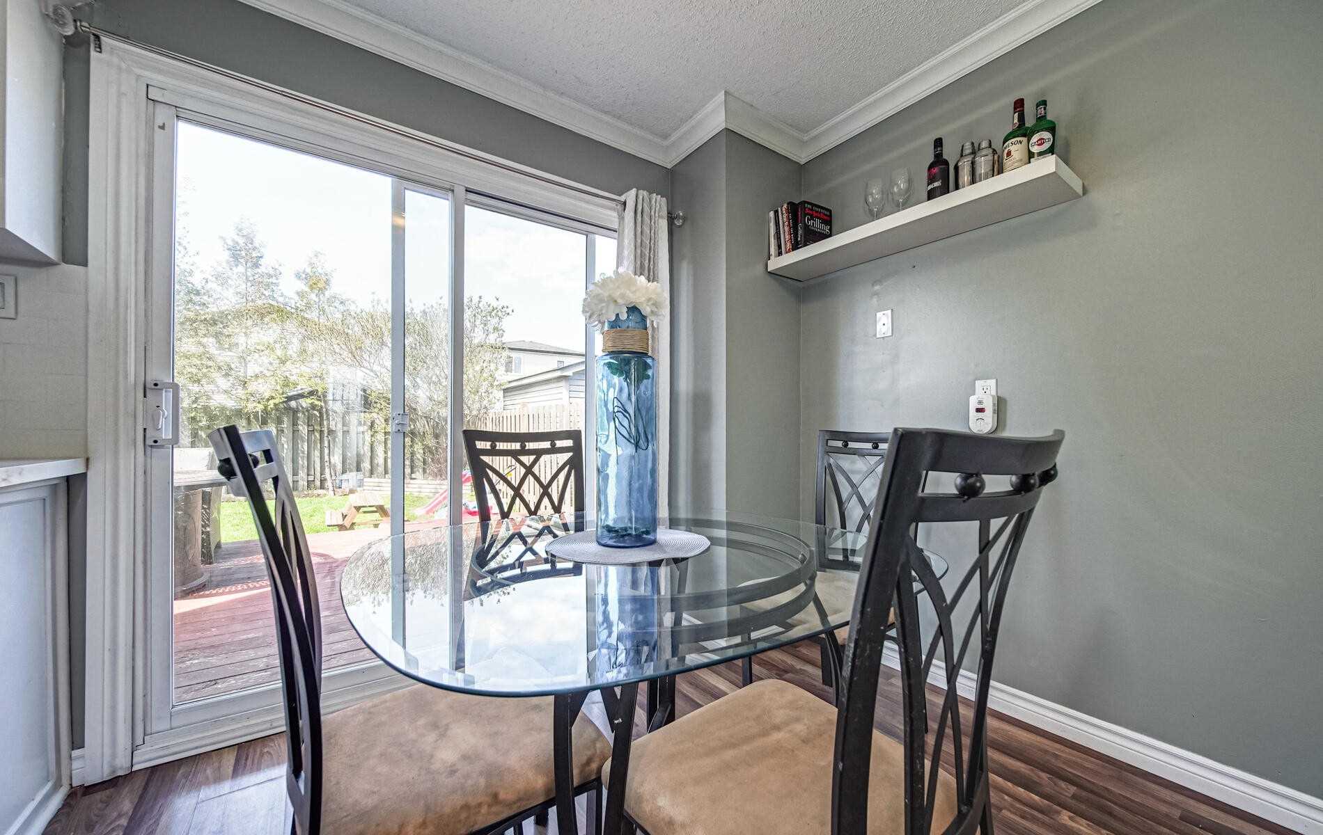 1436 Outlet Dr