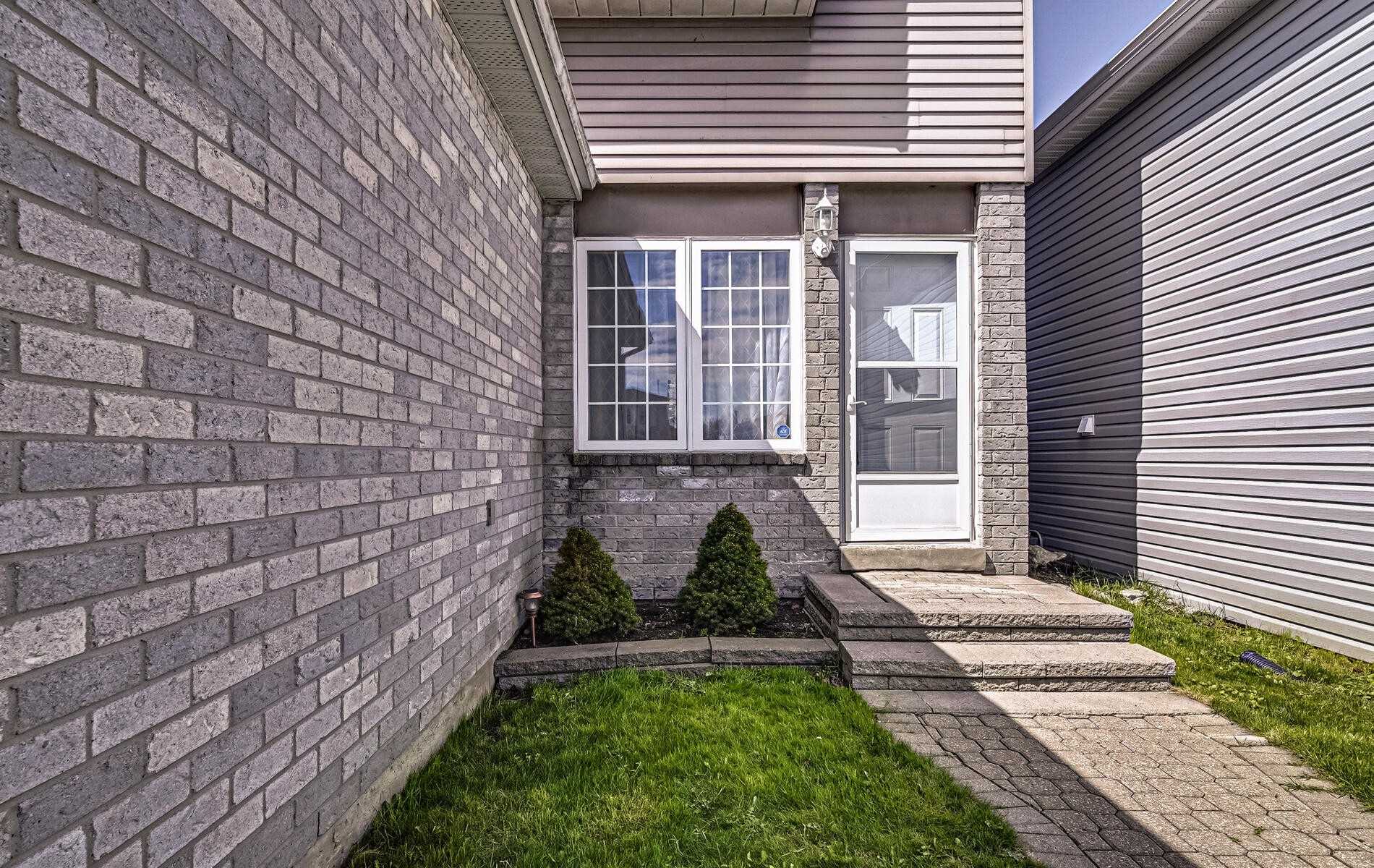 1436 Outlet Dr