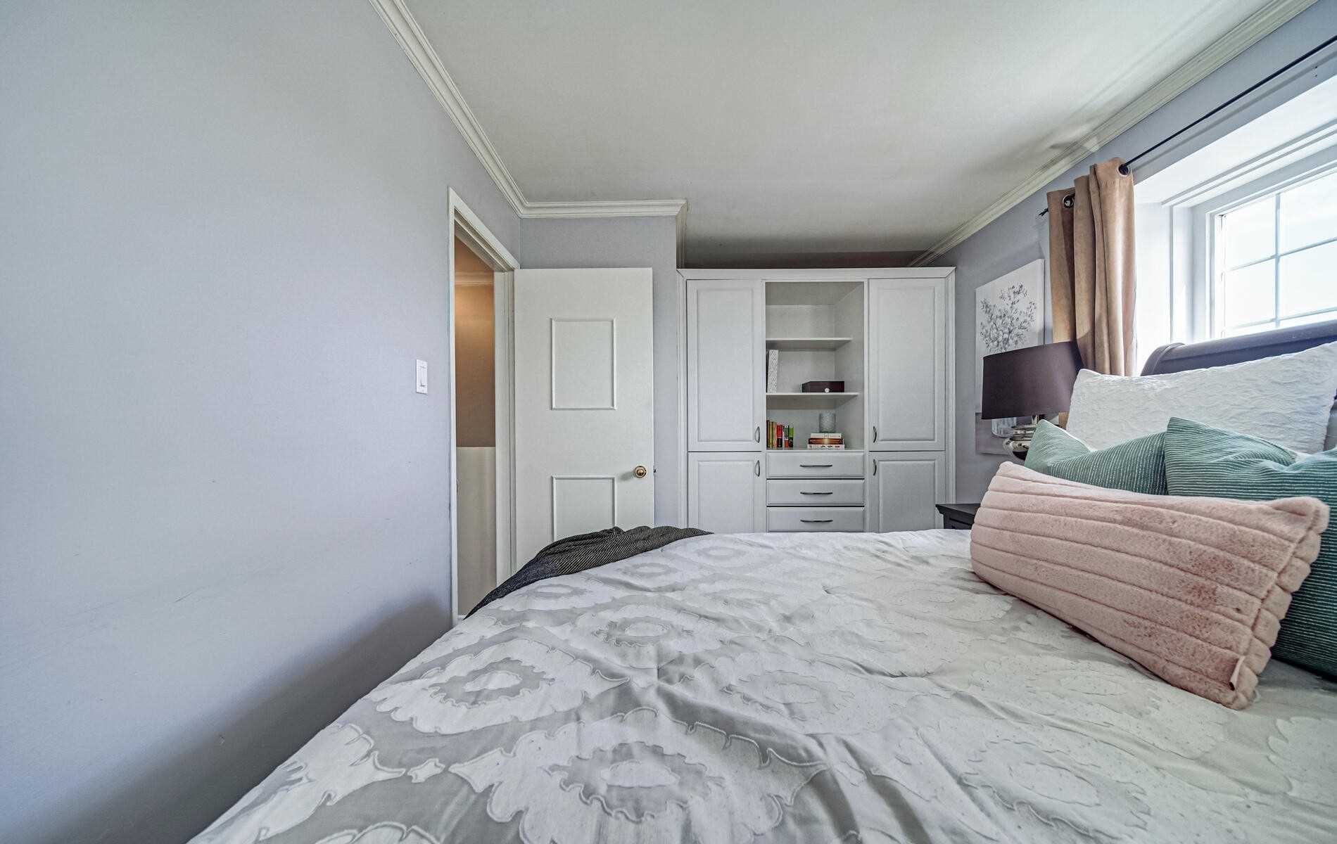 1436 Outlet Dr