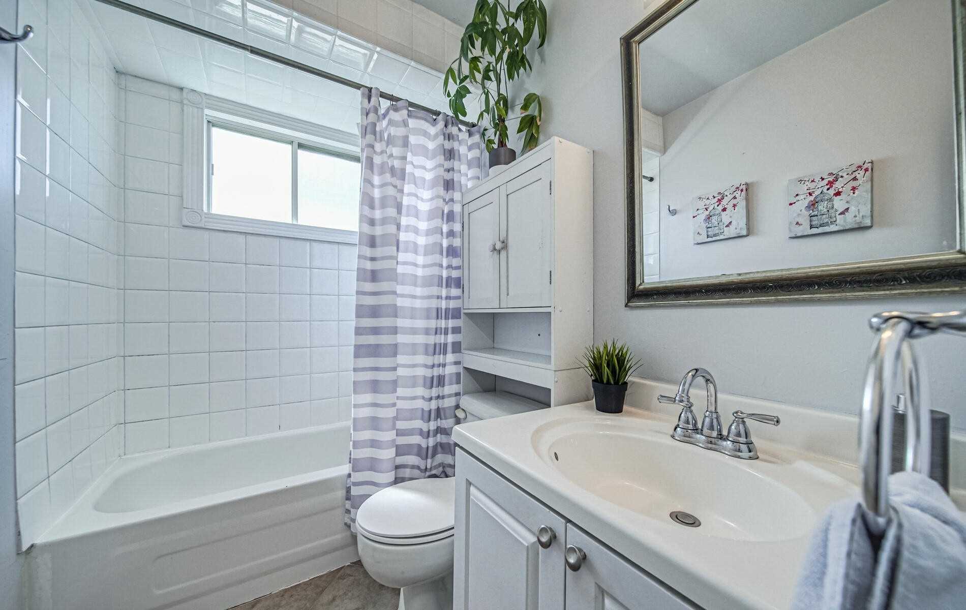 1436 Outlet Dr
