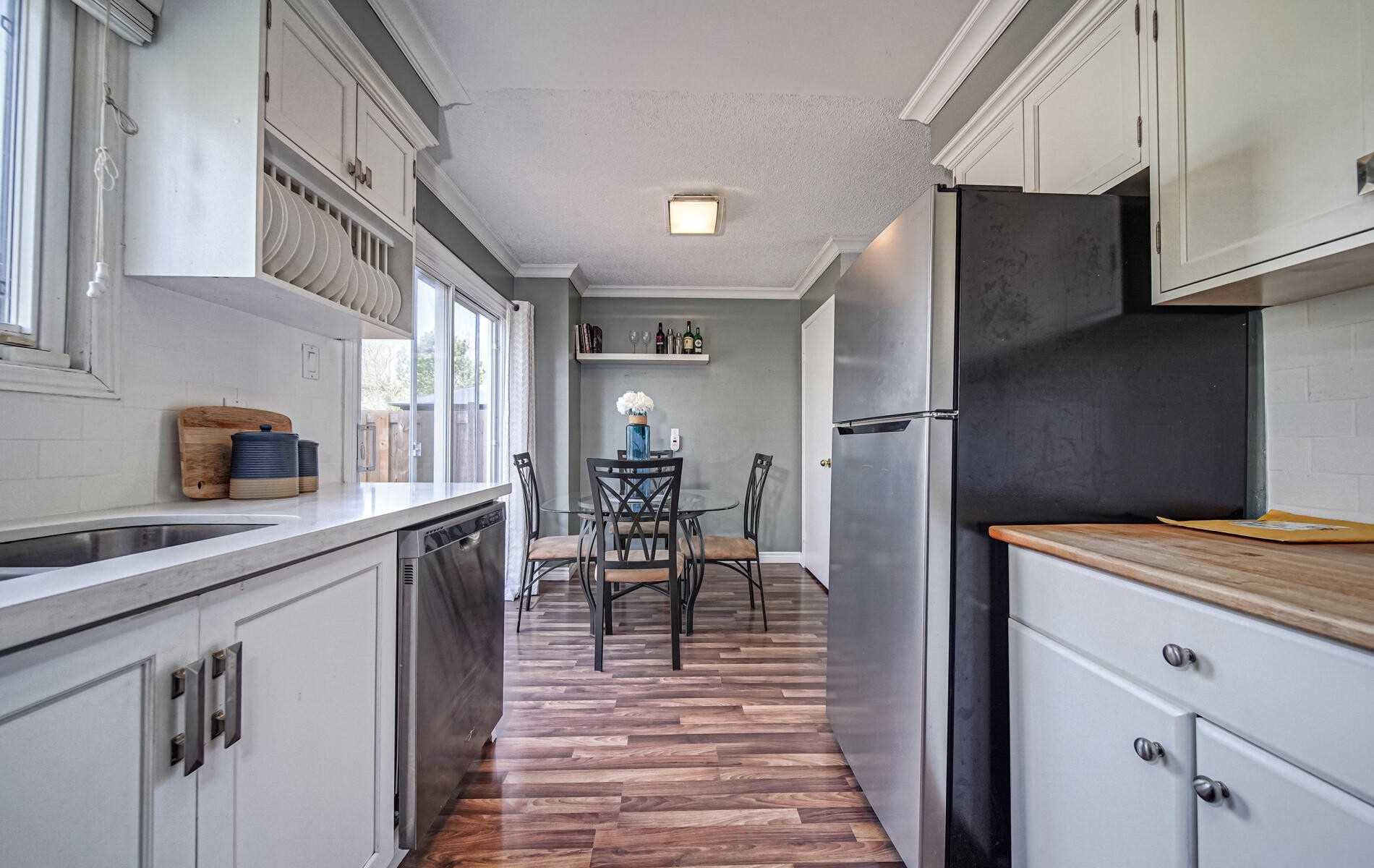 1436 Outlet Dr