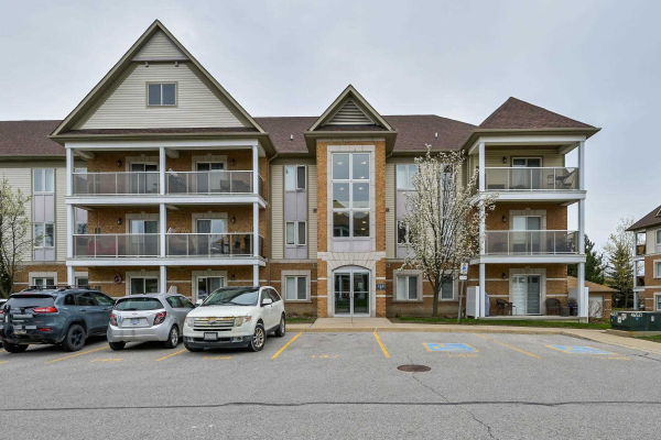 124 Aspen Springs Dr, Clarington