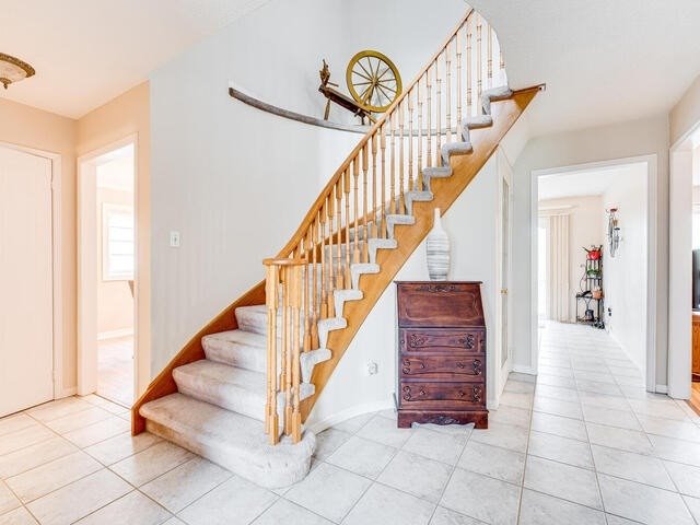 60 Cluett Dr