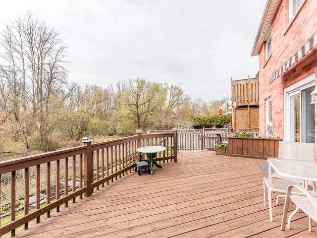 60 Cluett Dr
