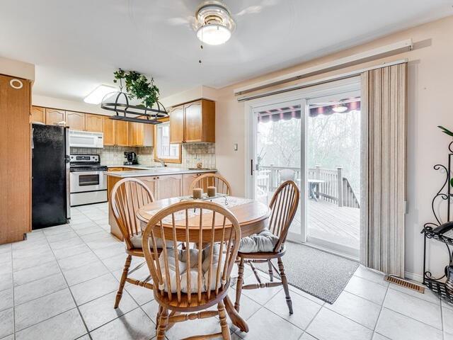 60 Cluett Dr