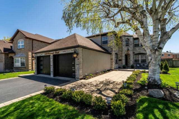 593 Foxwood Tr, Pickering