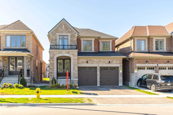 9 Mickelfield Ave, Whitby