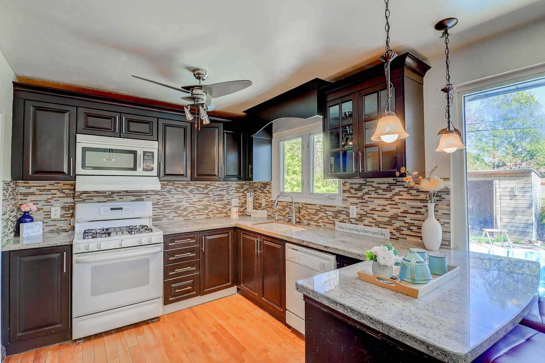 29 Bledlow Manor Dr