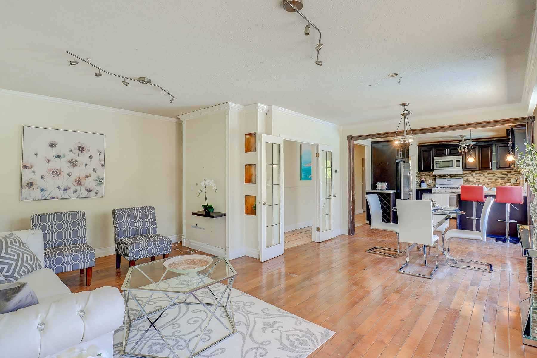 29 Bledlow Manor Dr