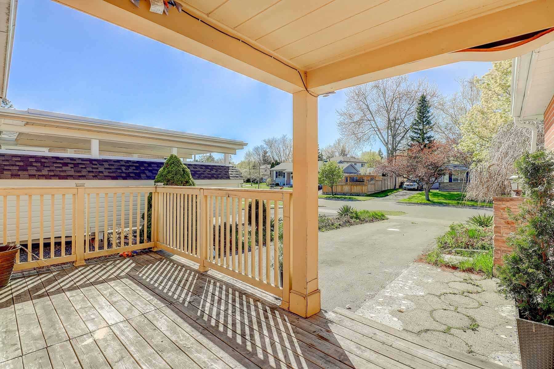 29 Bledlow Manor Dr
