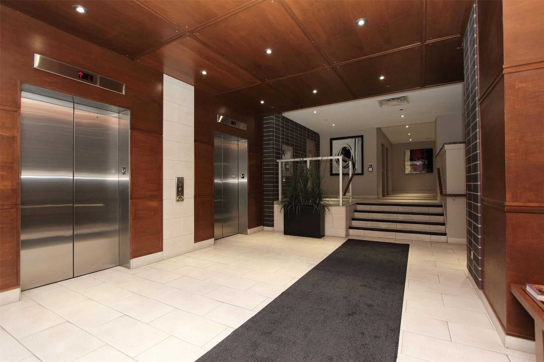 44 Bond St W, #416