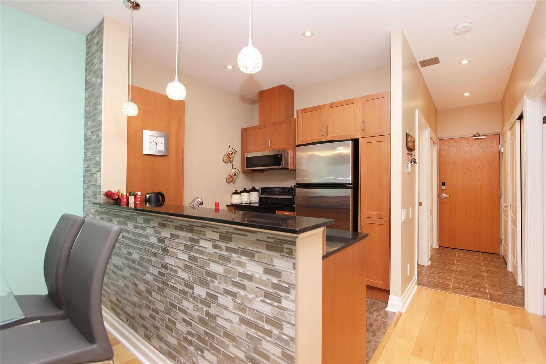 44 Bond St W, #416