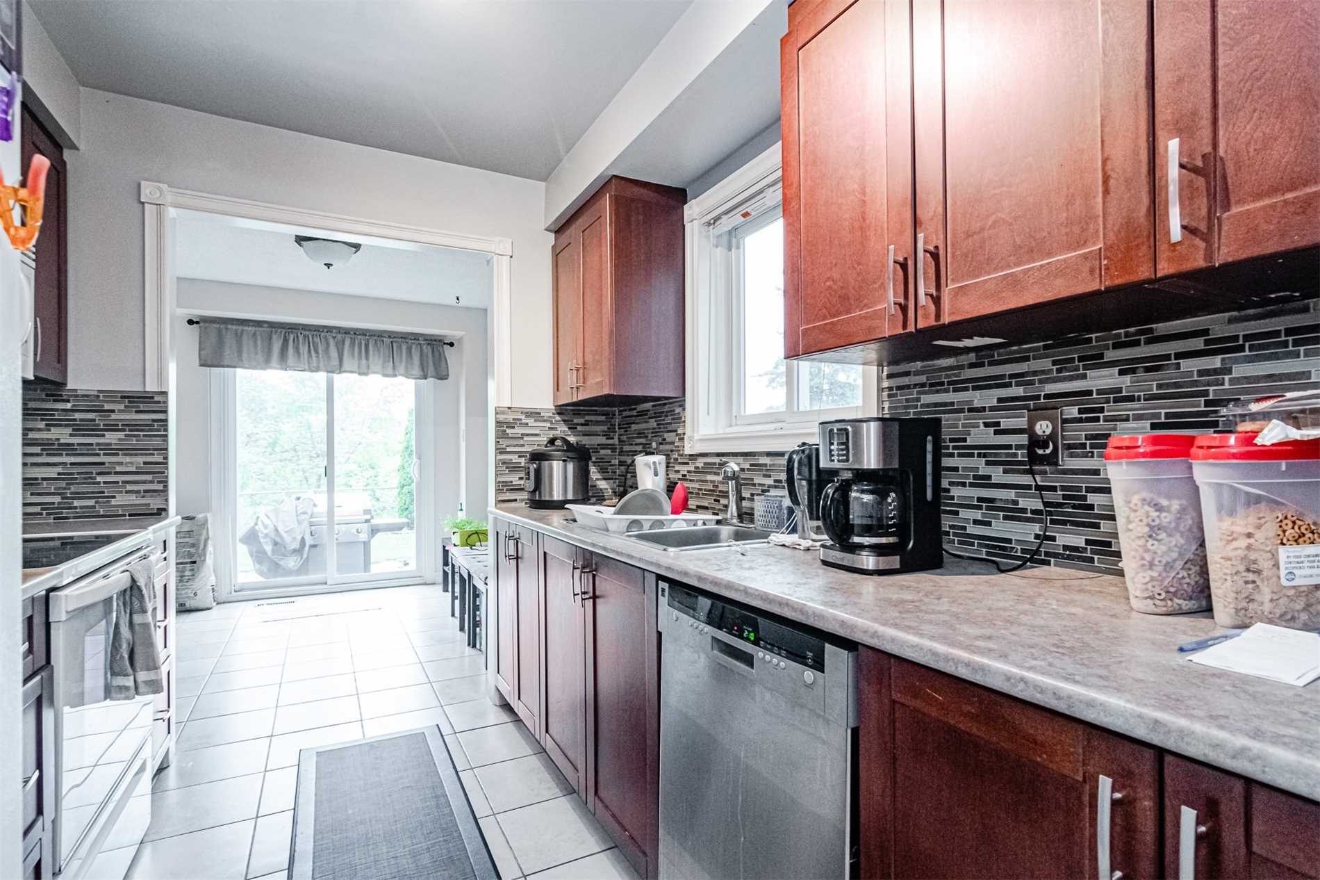 10 Bramwell Dr