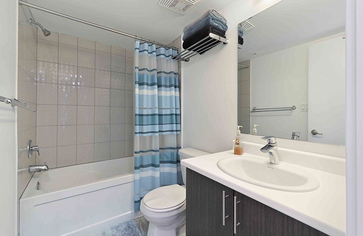 1555 Kingston Rd, #319