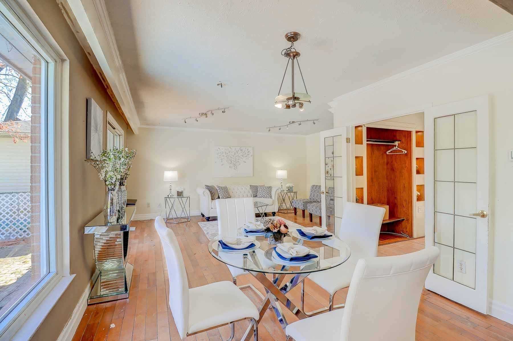 29 Bledlow Manor Dr