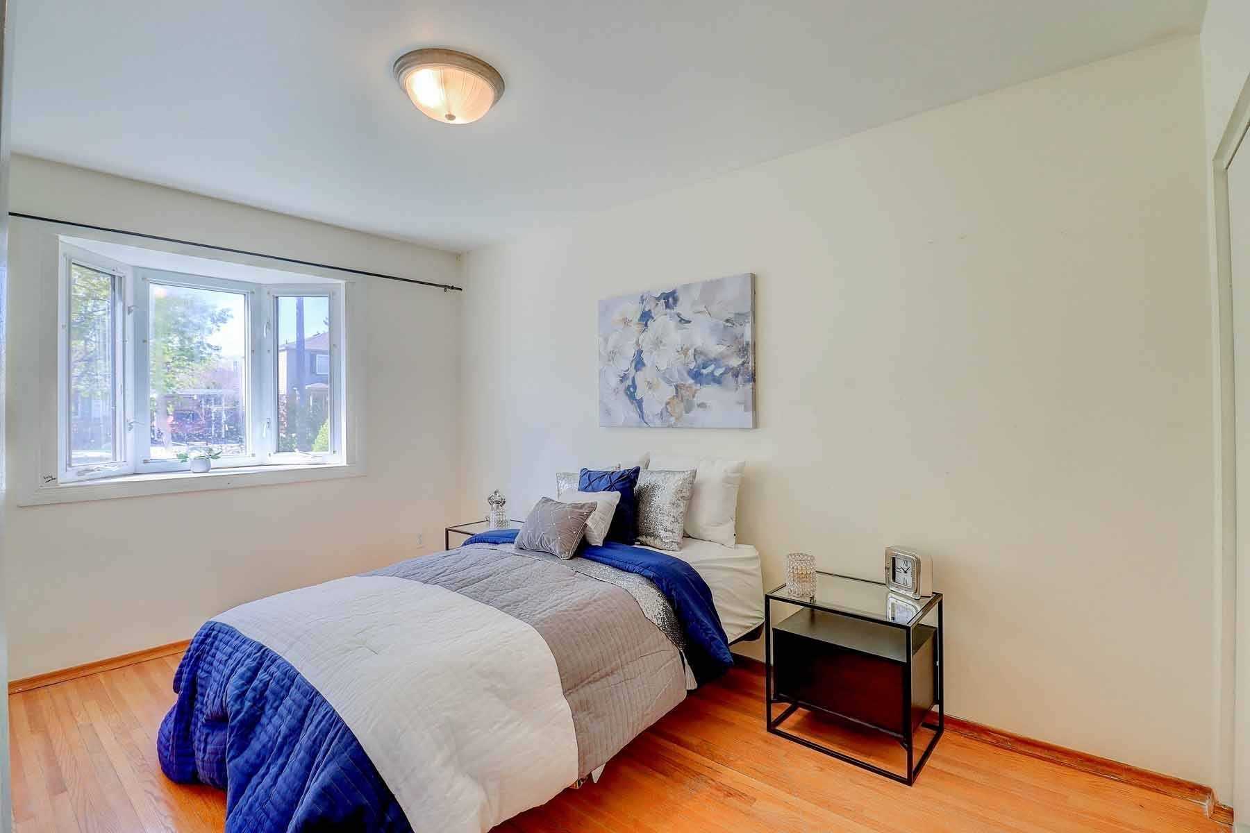 29 Bledlow Manor Dr