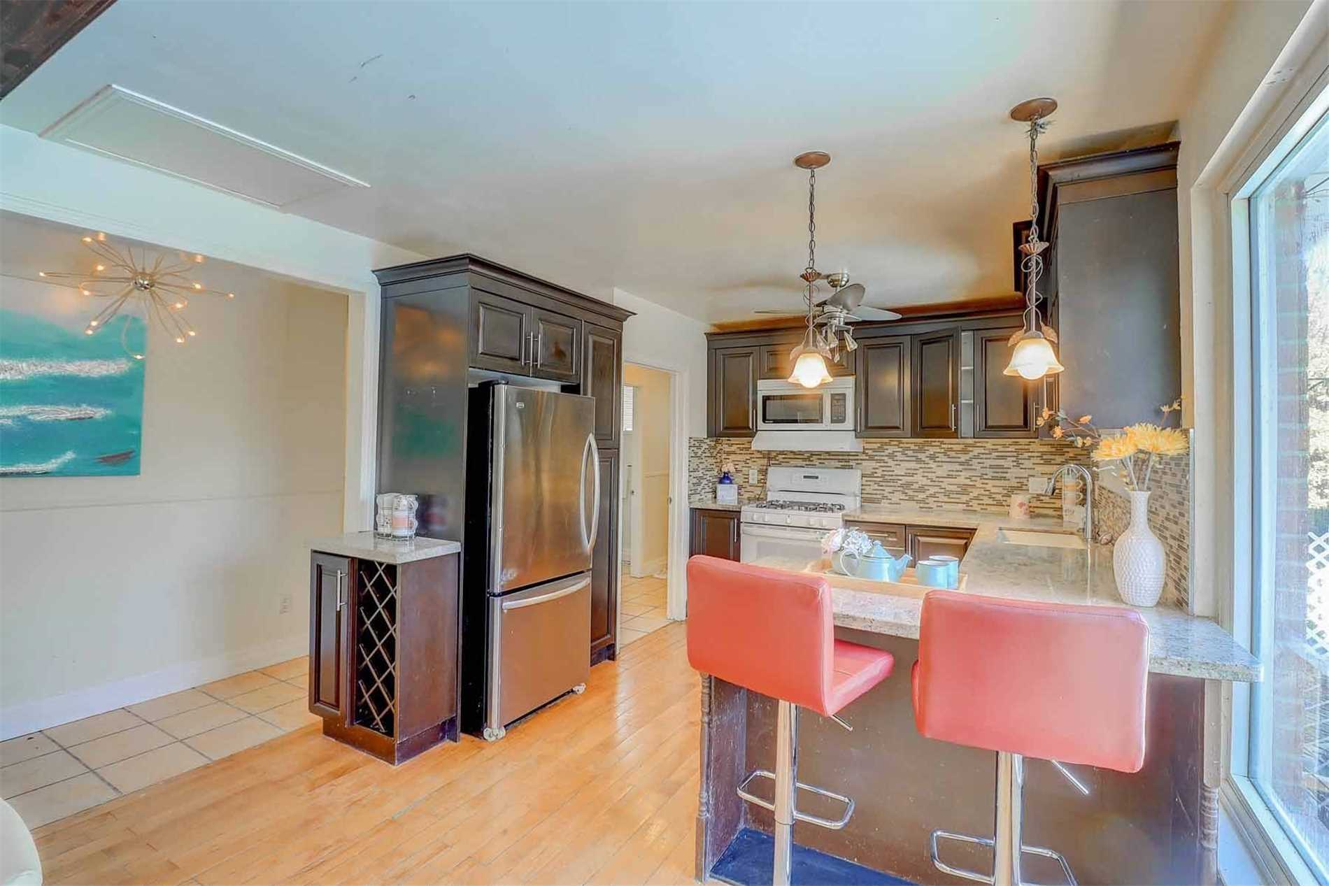 29 Bledlow Manor Dr