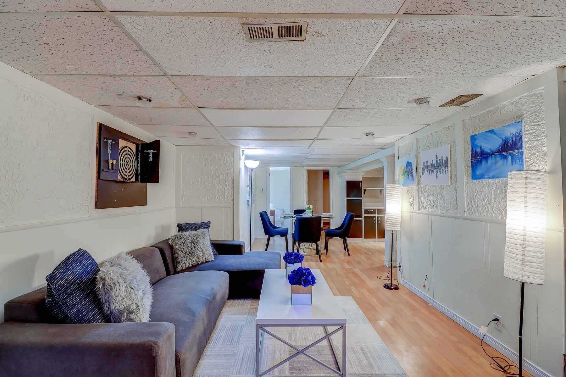 29 Bledlow Manor Dr