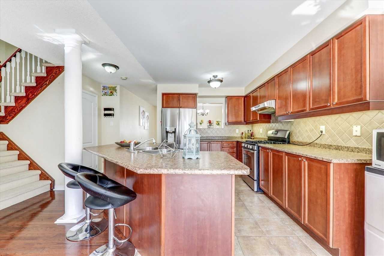 5 Hollier Dr