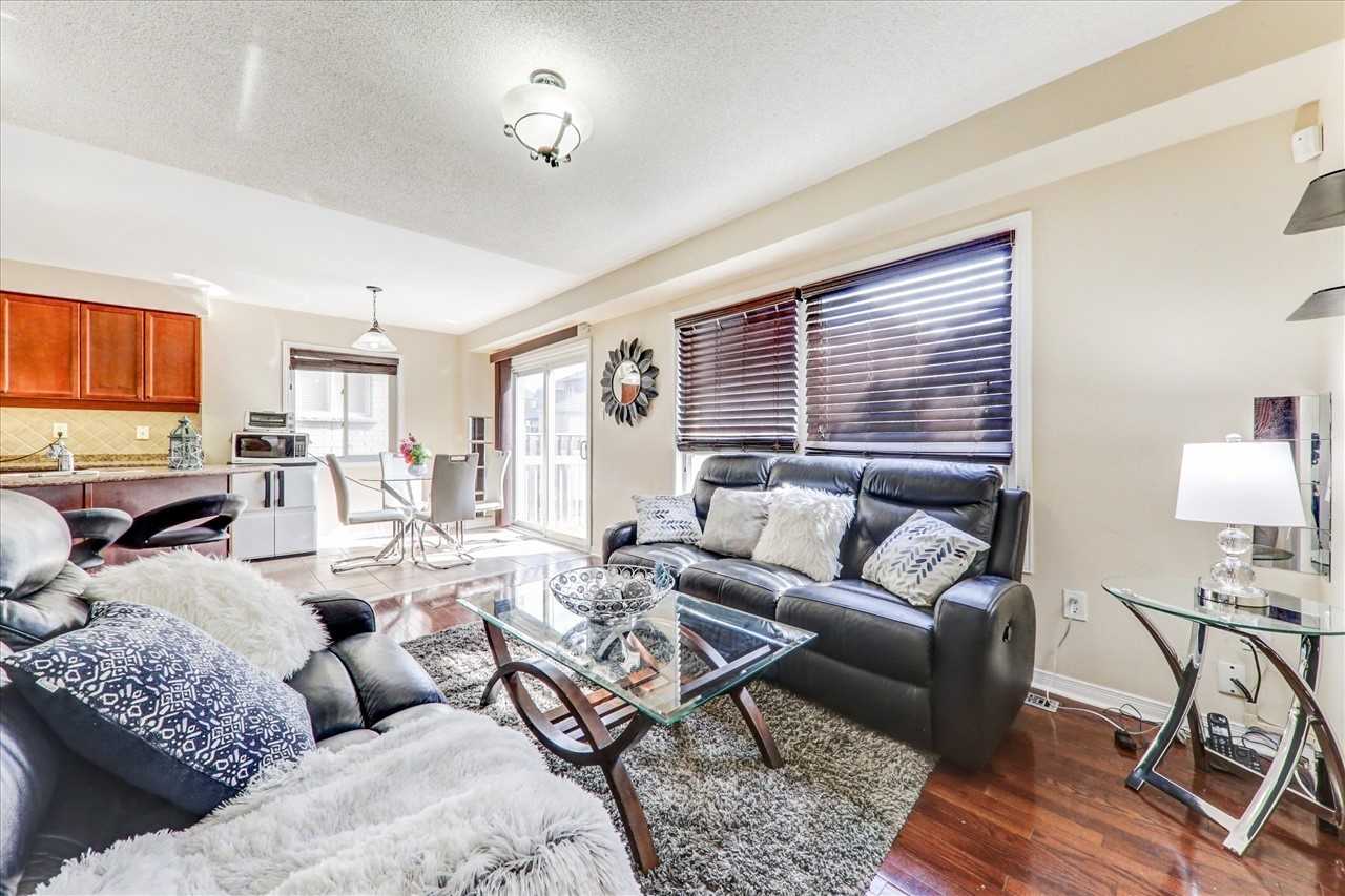 5 Hollier Dr