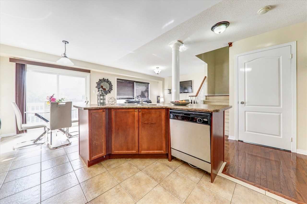 5 Hollier Dr