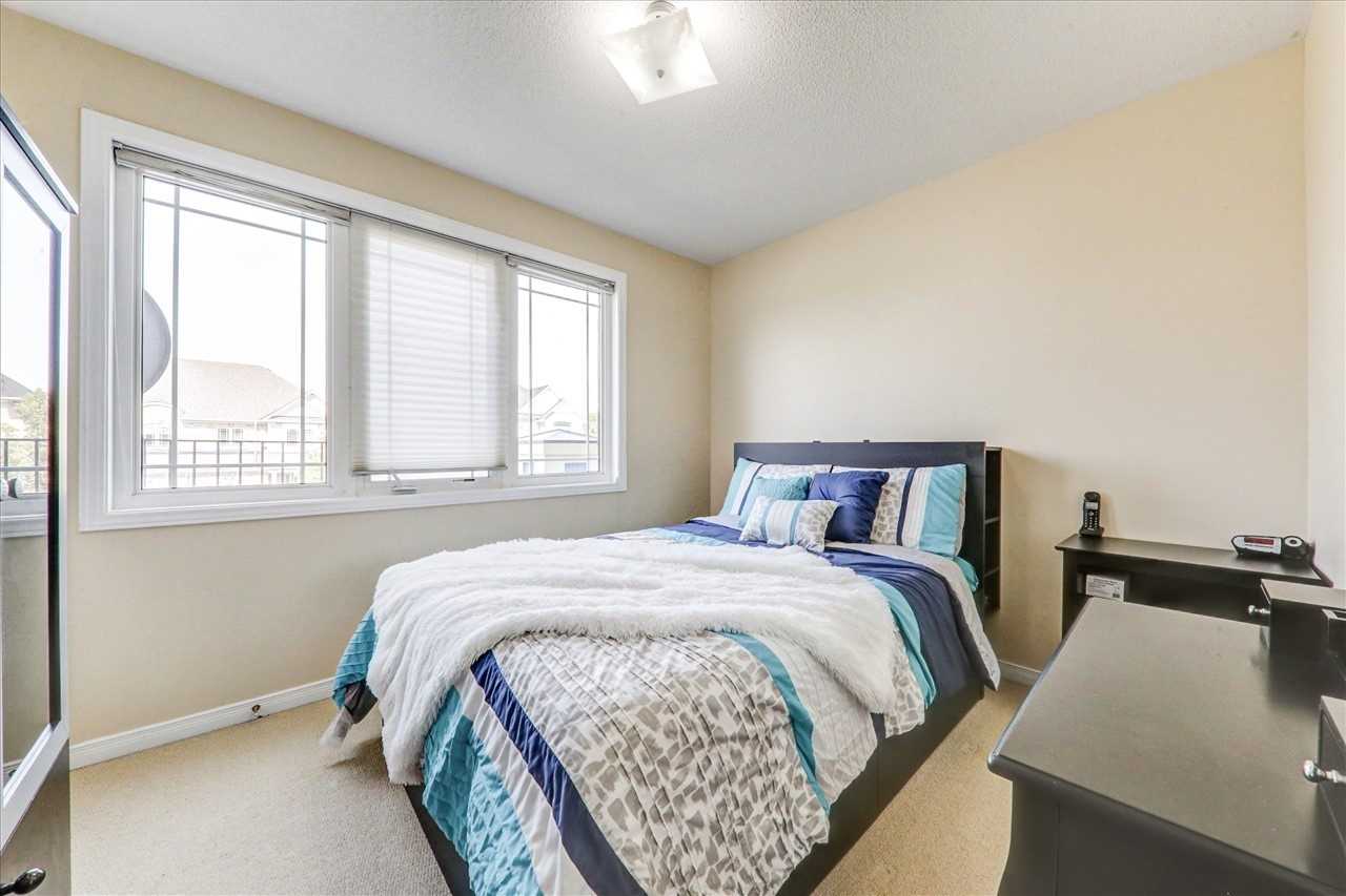 5 Hollier Dr