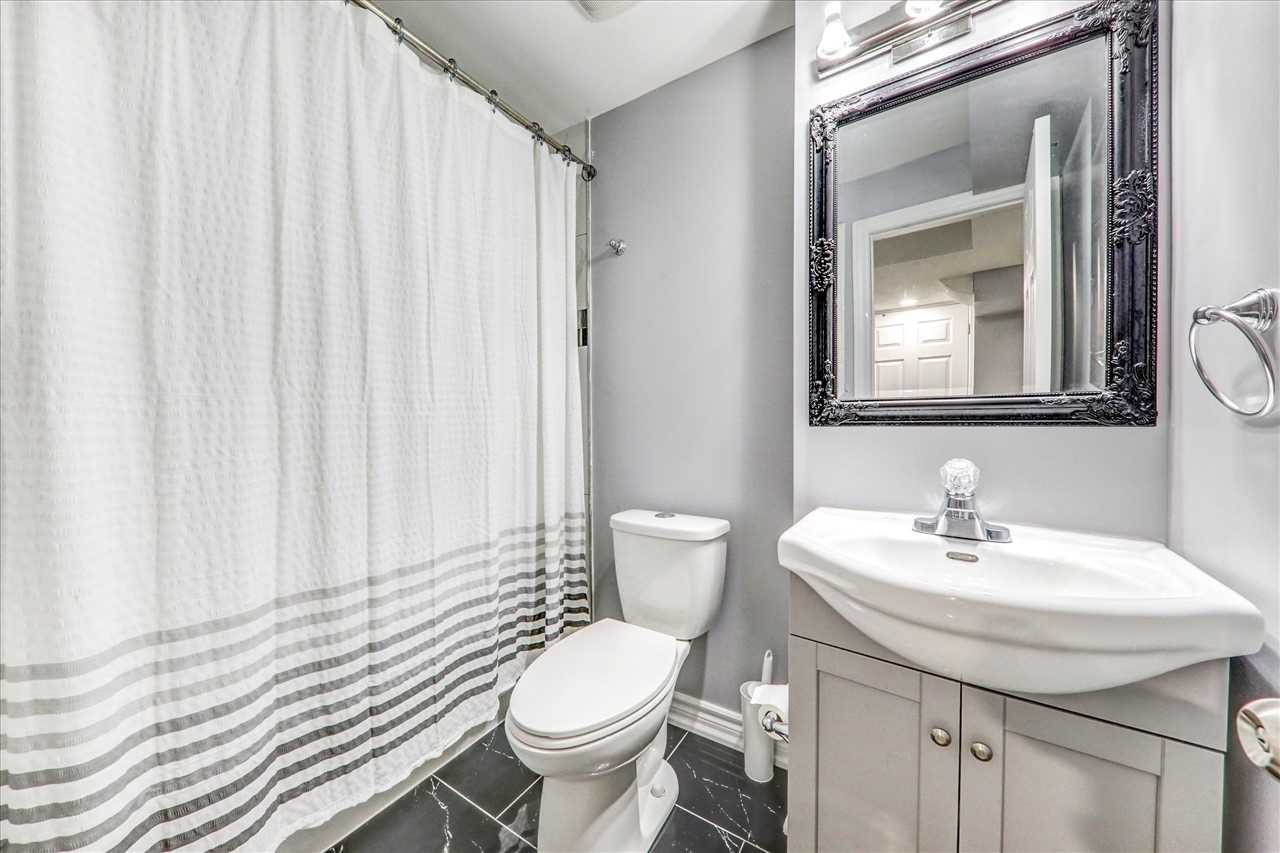 5 Hollier Dr