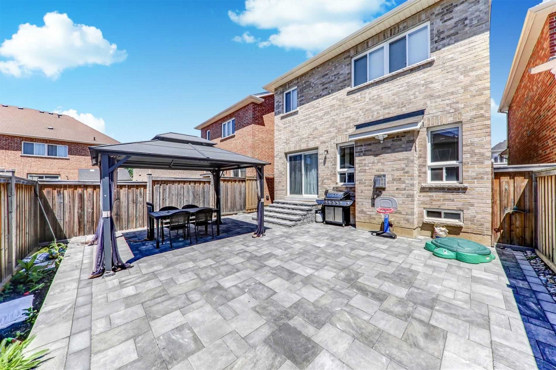 48 Arfield Ave