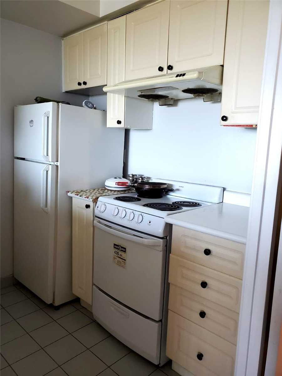 18 Lee Centre Dr, #1807