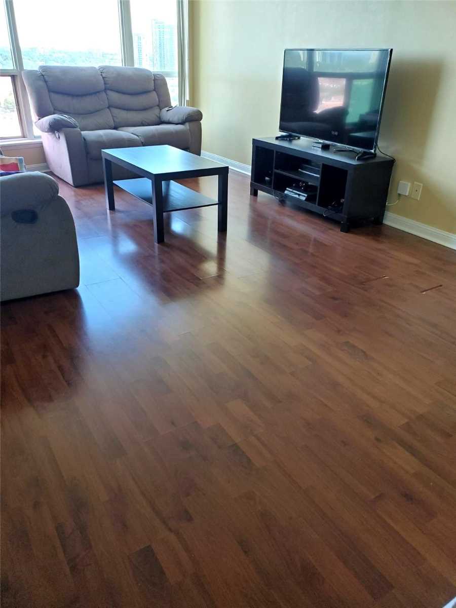 18 Lee Centre Dr, #1807