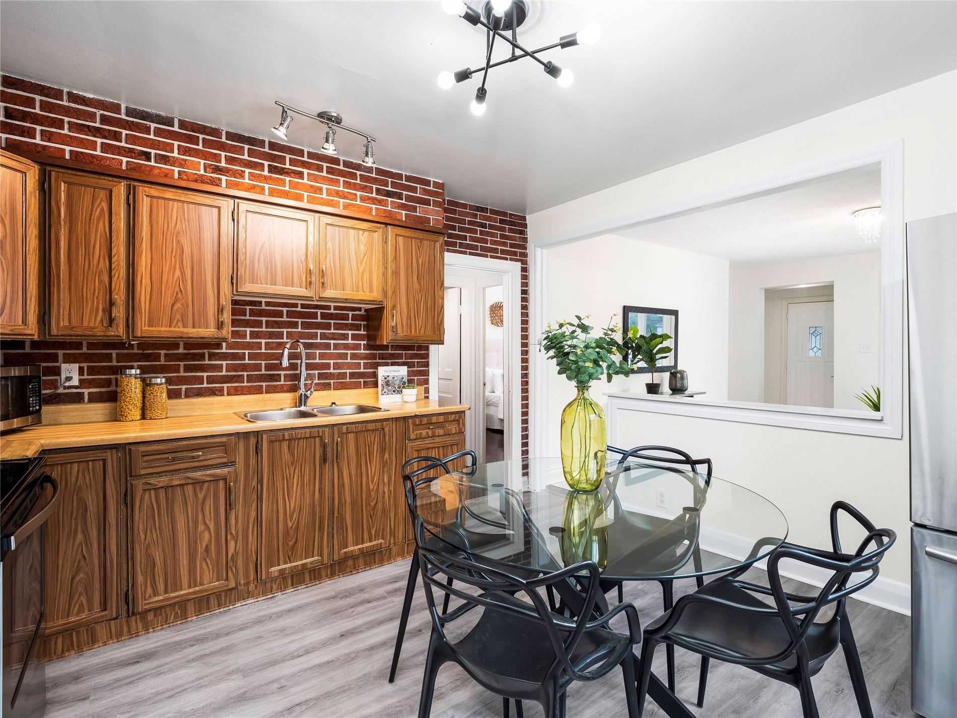 114 Pitt Ave