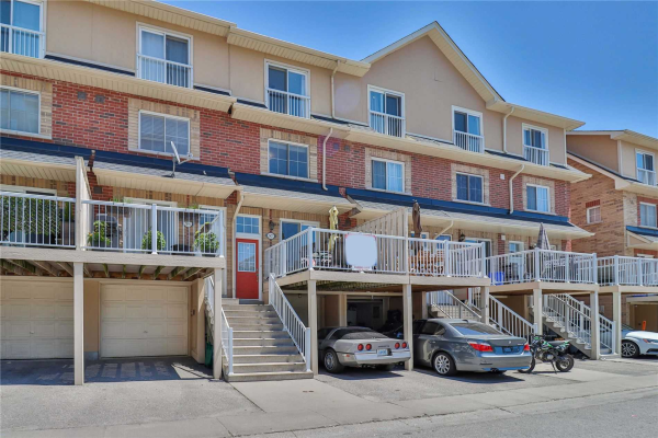 1775 Valley Farm Rd, Pickering