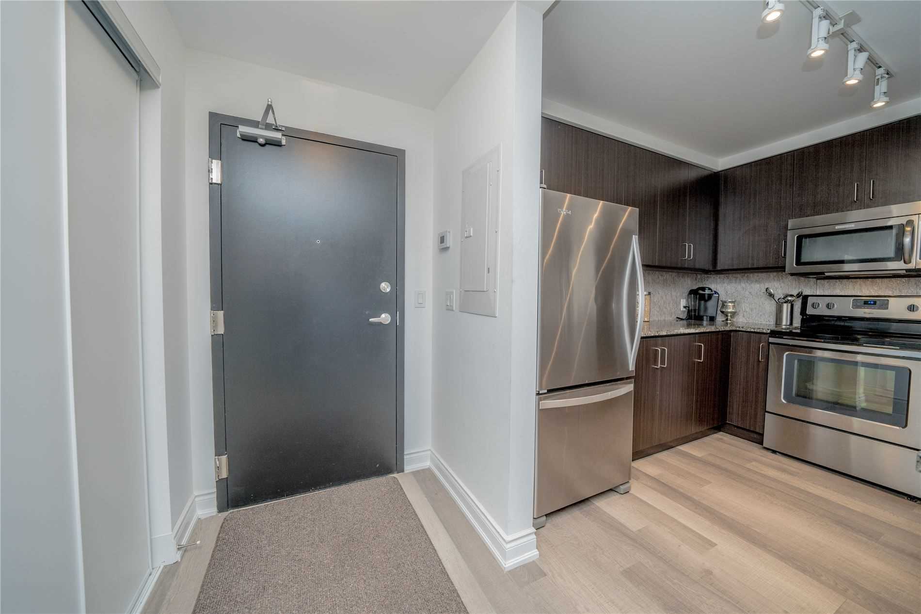 21 Brookhouse Dr, #302