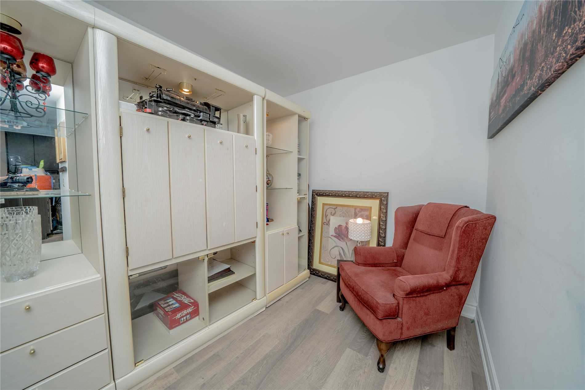 21 Brookhouse Dr, #302