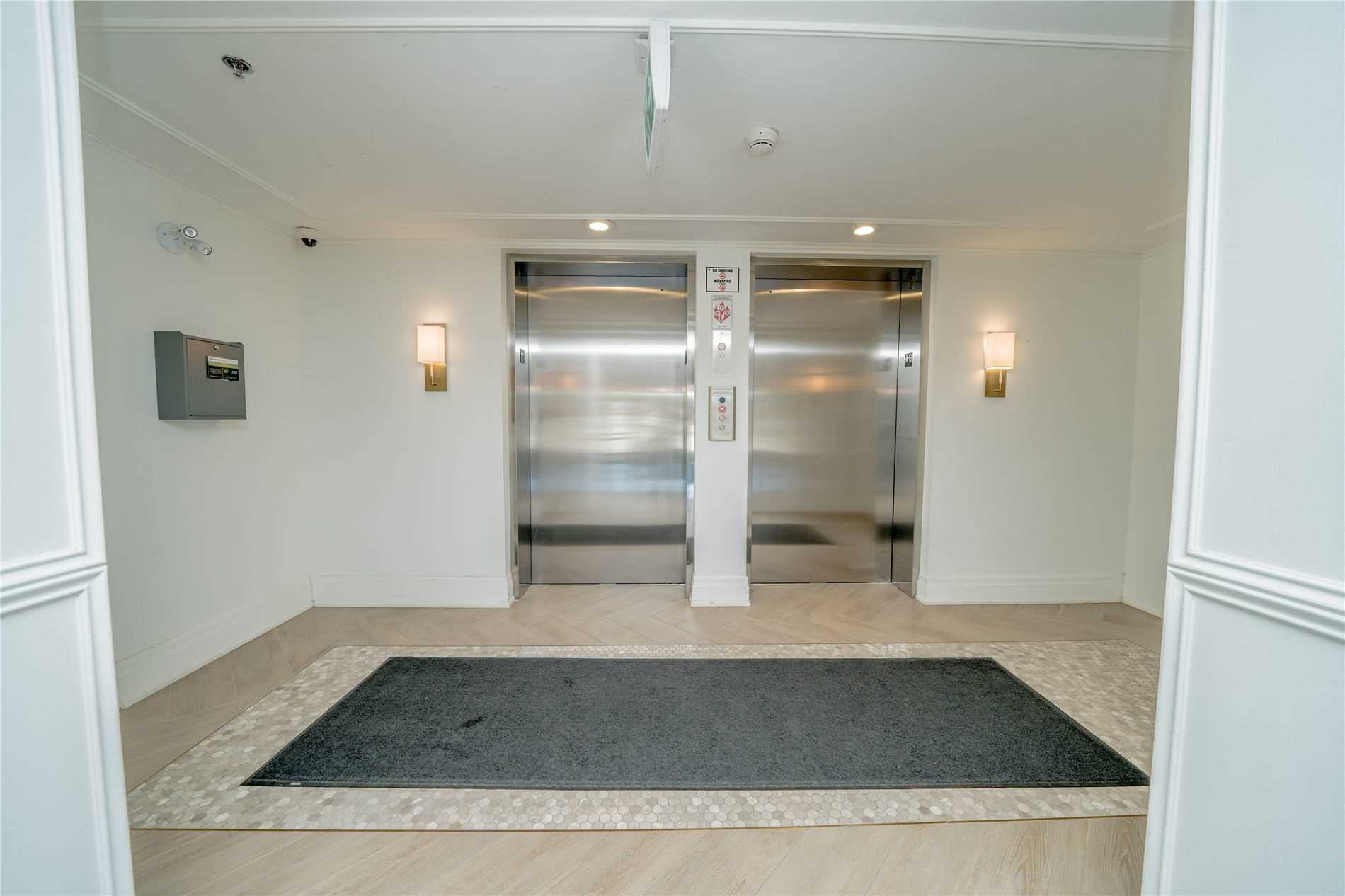 21 Brookhouse Dr, #302