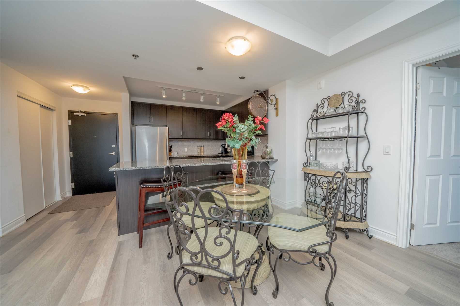 21 Brookhouse Dr, #302