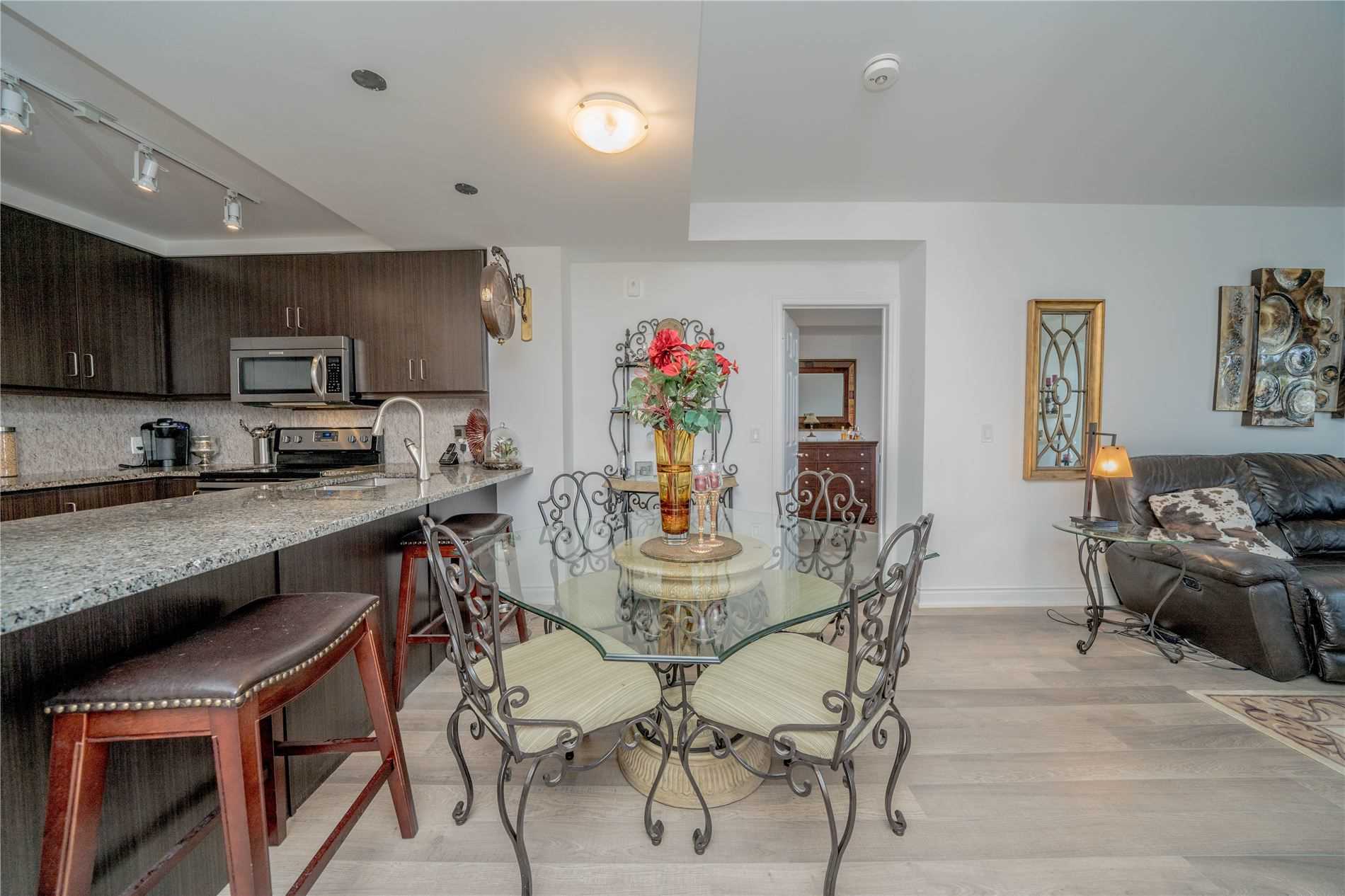 21 Brookhouse Dr, #302