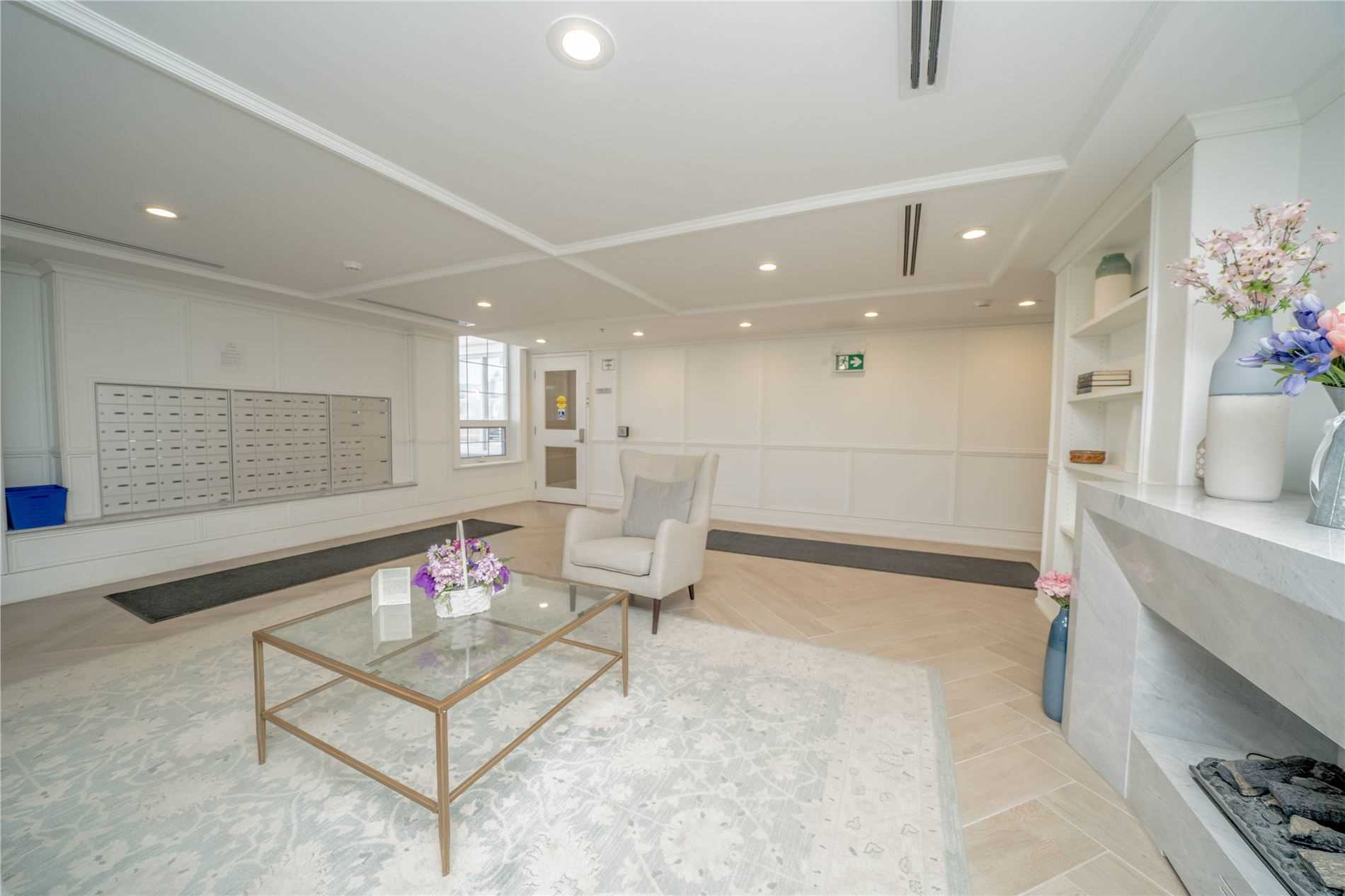 21 Brookhouse Dr, #302