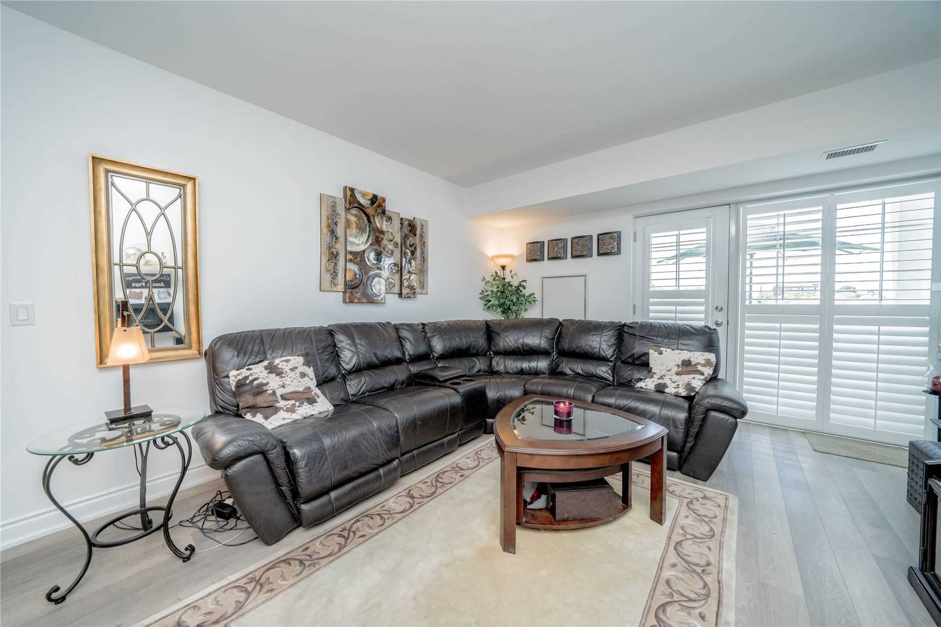 21 Brookhouse Dr, #302