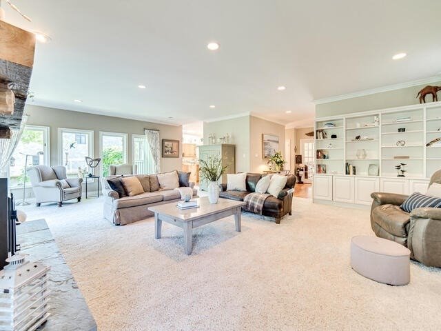 485 Maple Ave