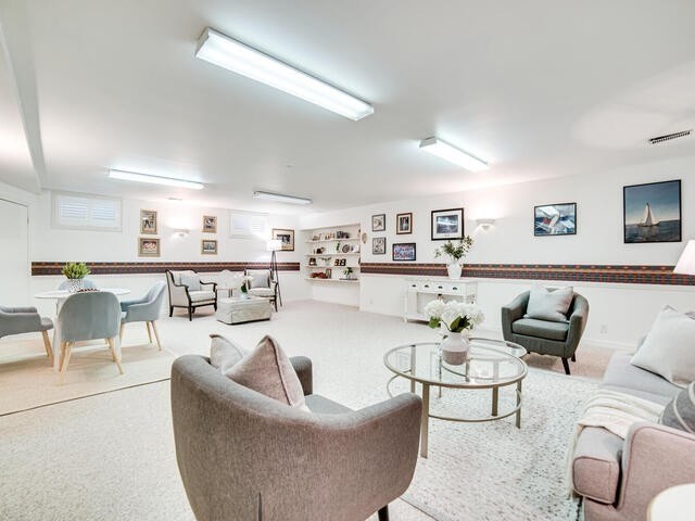 485 Maple Ave