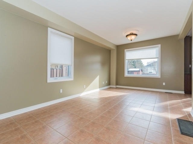 5 Charest Pl