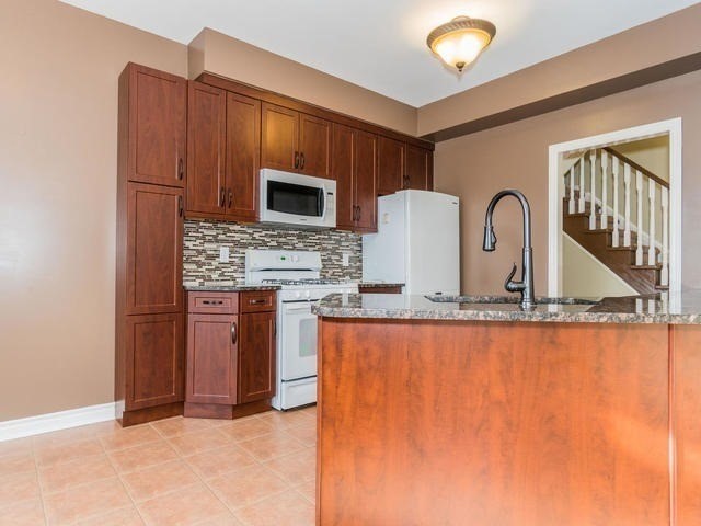5 Charest Pl