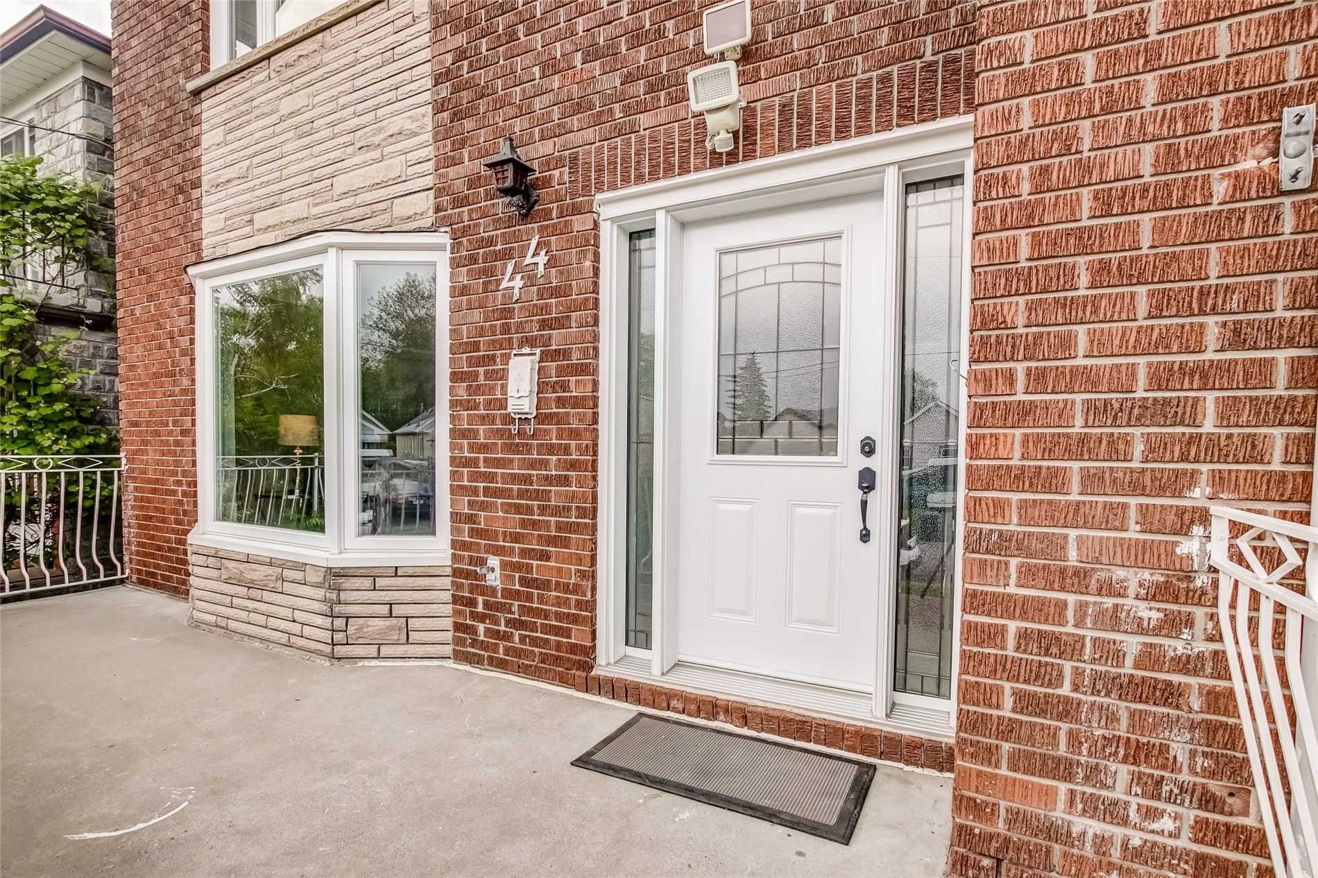 44 Malta St