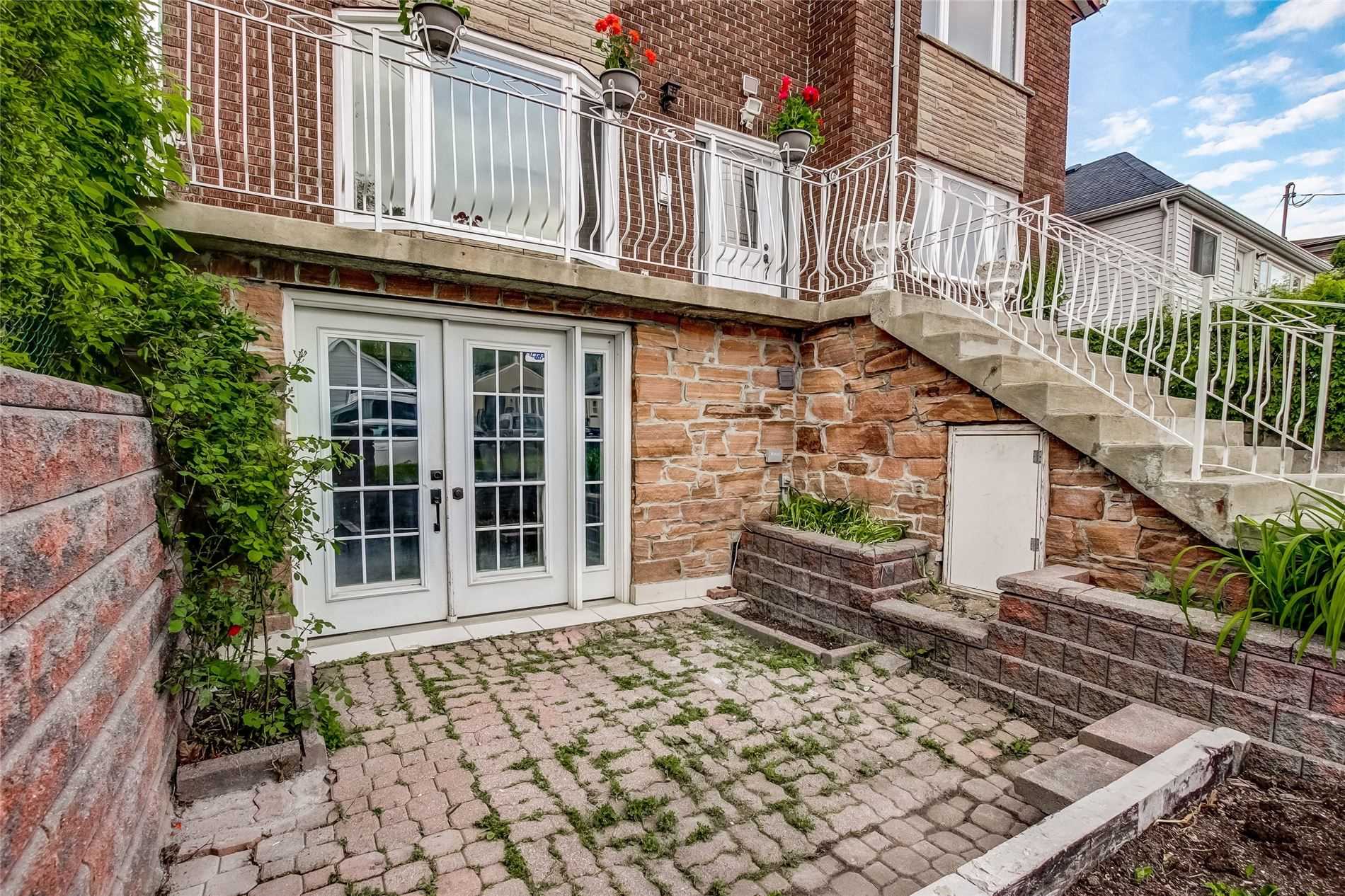 44 Malta St