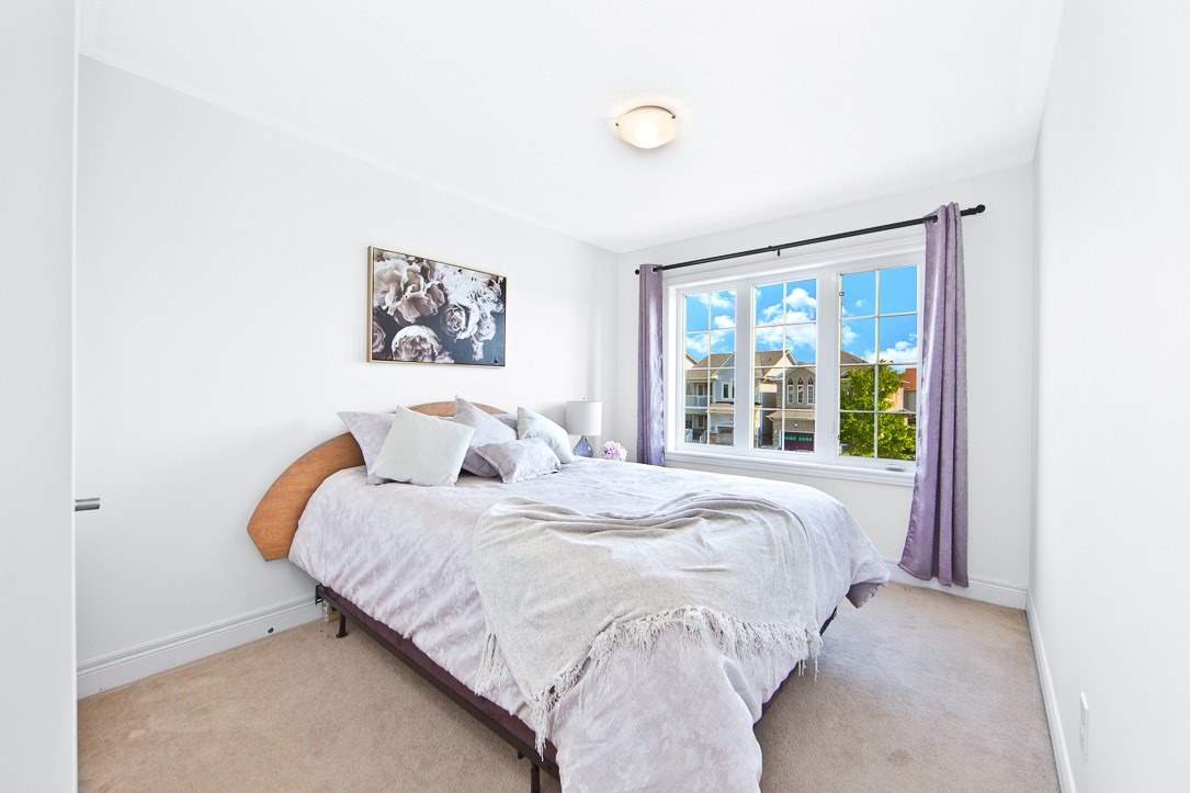 181 Bathgate Cres