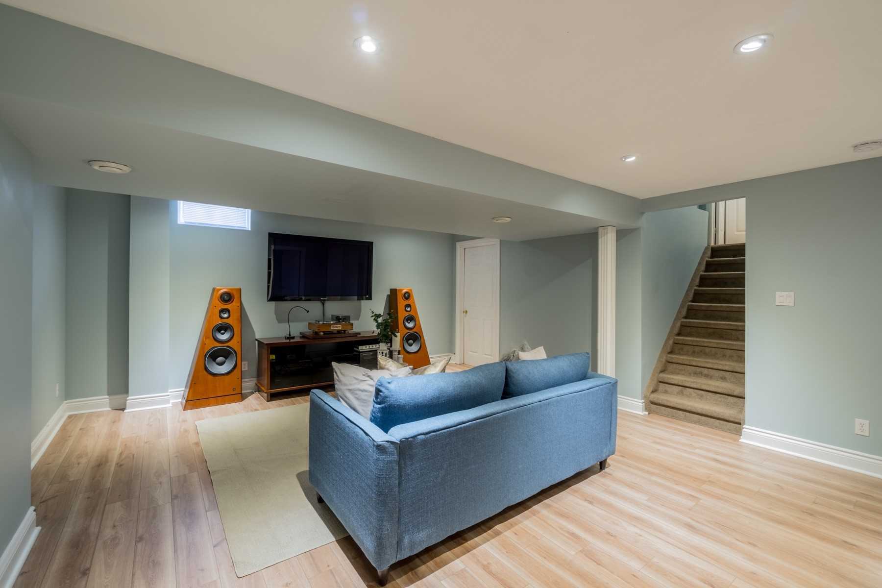 54 Sprucewood Cres